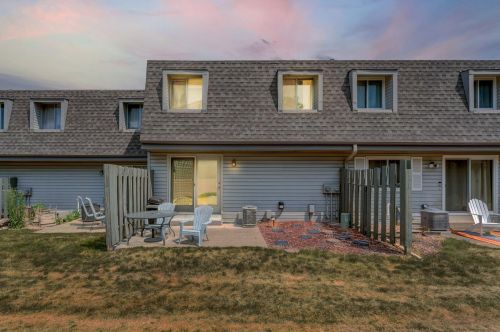 2332 Dorland Pl, Saint Paul MN  55119-6797 exterior