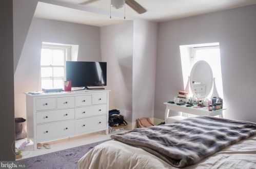 811 Collings Ave, Camden NJ 08107-1747 exterior