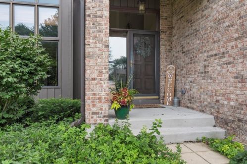 800 Lund Ln, Batavia, IL 60510-3367