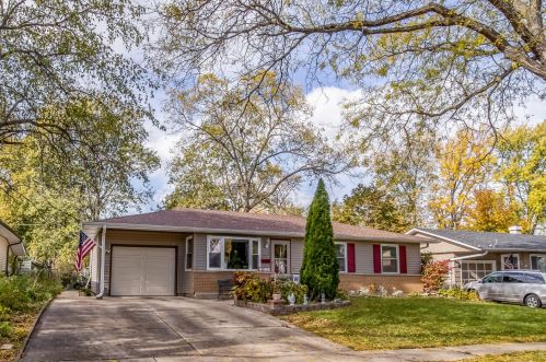 7310 Thornwood St, Hanover Park, IL 60133-3328