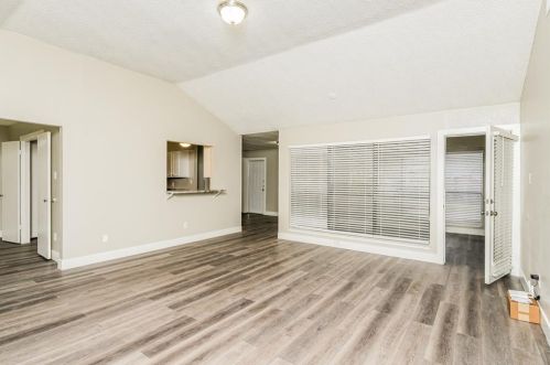 801 Sandhurst Dr, Plano TX  75025-2536 exterior
