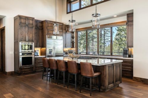 9513 Cloudcroft Ct, Truckee CA  96161-4314 exterior