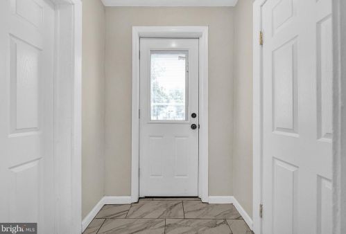 26 Crescent Blvd, Camden NJ  08108-1042 exterior