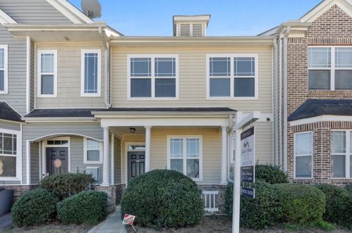 6341 Ellenwood Dr, Rex, GA 30273-5028