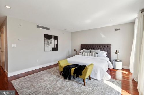 1310 20 St, Philadelphia PA 19140-5810 exterior