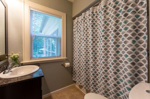 588 Hall Ave, Saint Paul MN  55107-2840 exterior