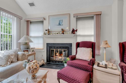 181 Old Orch Ln, Tinton Falls NJ 07712-2570 exterior