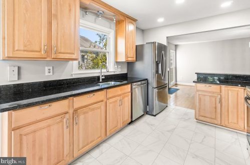 2229 Cherry Leaf Ln, Silver Spring MD 20906-5733 exterior