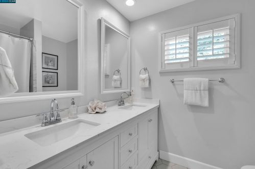 3707 Sheridan Ct, Concord CA  94518-1627 exterior