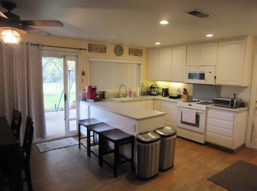 8300 Burnside Ct, Citrus Heights, CA 95610-3310