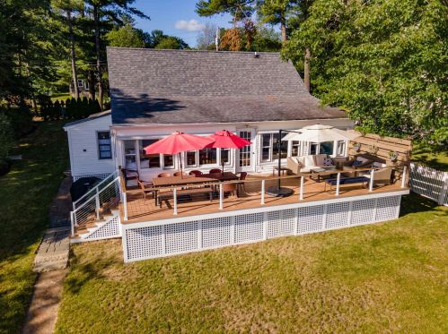 6 Lakeside Dr, Sandown, NH 03873-2510
