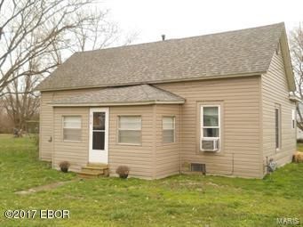 814 Davis St, Keyesport, IL 62253-1006