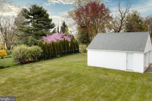 1 Bagley St, Fallston, MD 21047-2711