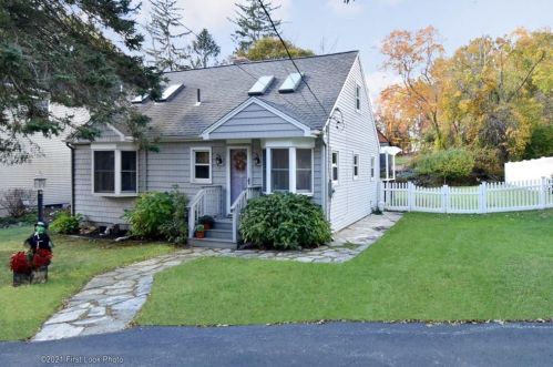 19 Steere Rd, Glocester, RI 02814-2314