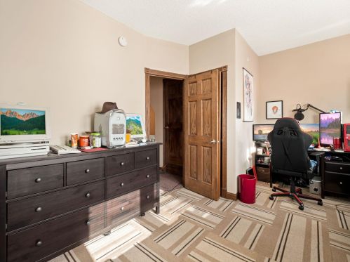 226 Grotto St, Saint Paul MN  55105-3508 exterior