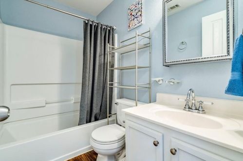 132 Trinity Dr, Uhland TX 78640-4330 exterior