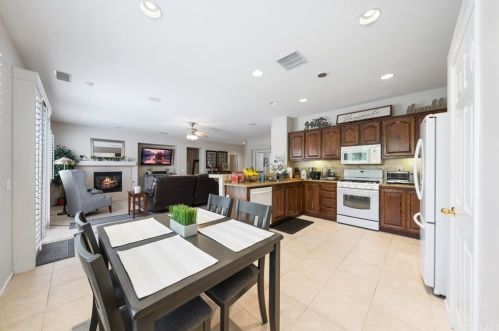 17890 Cedarwood Dr, Riverside CA  92503-7041 exterior