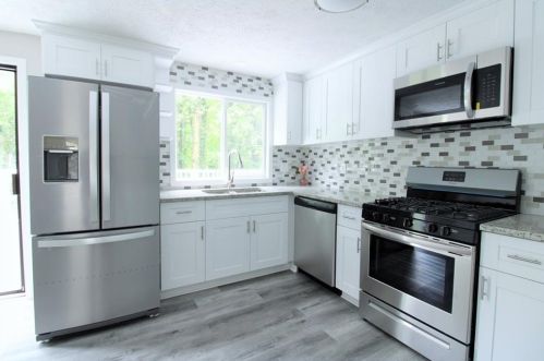 3036 Nelson Dr, Duluth GA  30096-3742 exterior