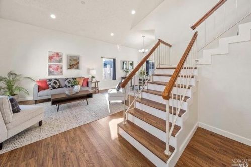 624 Rose Dr, Benicia, CA 94510-3756