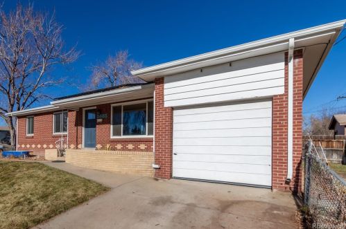 5885 Arizona Ave, Denver, CO 80232-5815