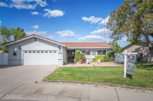 713 Garnet Pl, Manteca, CA 95336-3548