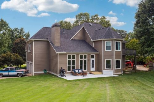 1065 Avery Creek Dr, Holly Springs, GA 30188-2314