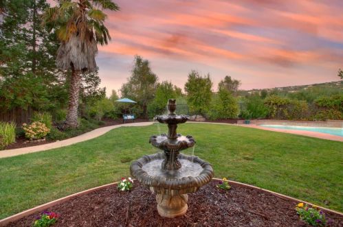 860 Fieldstone Ct, Folsom, CA 95630-6158