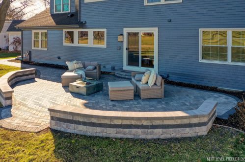 1422 Druid Hills Ct, Naperville IL  60563-1114 exterior