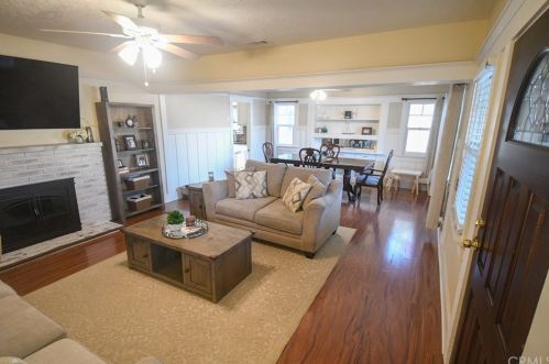 129 3rd St, Montebello, CA 90640-5303