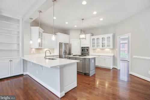 43704 Lees Mill Sq, Leesburg, VA 20176-3821