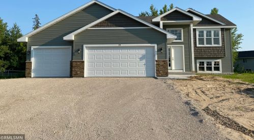 719 Taft Loop, Spectacle Lake, MN 55008-9356