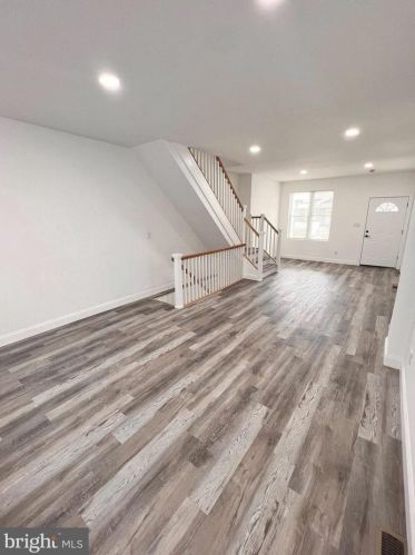 4812 10th St, Philadelphia PA 19141-3930 exterior