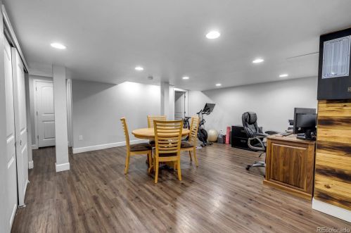 8238 Jasmine Ct, Englewood CO 80112-1033 exterior