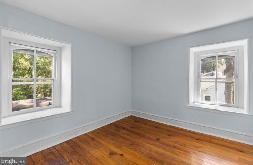 121 Ctr St, Haddonfield NJ 08033-1803 exterior