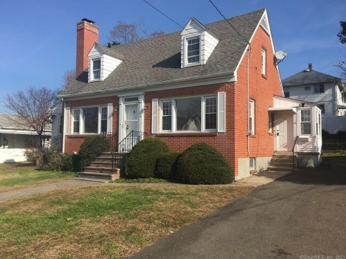 21 Fulton St, Waterbury, CT 06708-3015