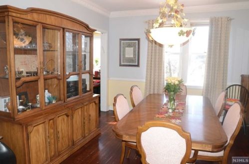 1279 Princeton Rd, Teaneck, NJ 07666-2822