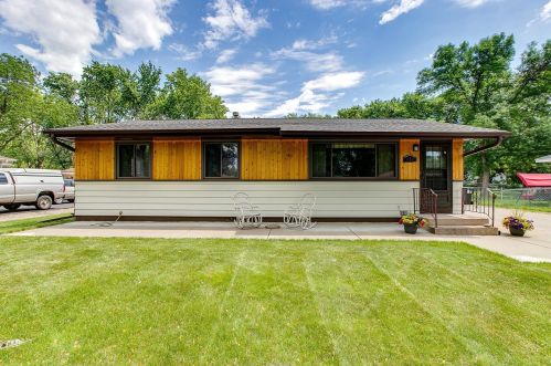 11215 7th St, Minneapolis, MN 55434-1757