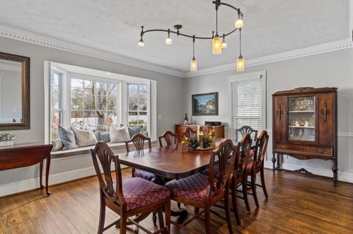 5210 Forest Springs Dr, Atlanta, GA 30338-3506