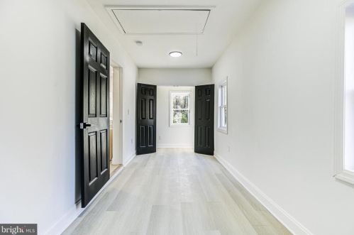 1005 Shore Acres Rd, Arnold MD  21012-1725 exterior