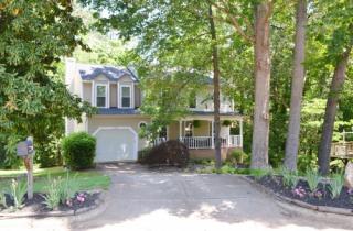 112 Willoughby Ln, Cary, NC 27513-4142