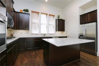 5747 Kansas St, Houston TX  77007-1114 exterior