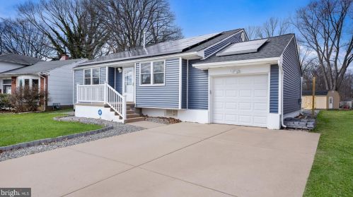30 Lakeview Dr, Trenton, NJ 08620-1915