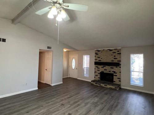 2906 Carnaby Ln, Garland TX  75044-4620 exterior