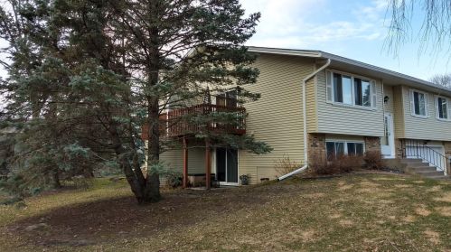 5986 Dellwood Ave, Saint Paul MN  55126-8454 exterior