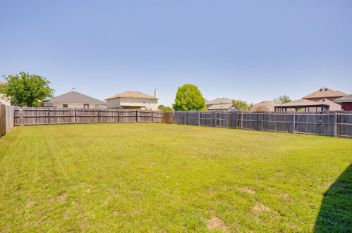 4856 Parkview Hills Ln, Fort Worth TX  76179-4179 exterior