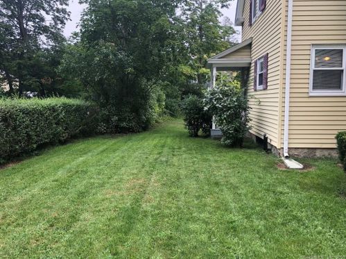 11 Intervale St, Putnam, CT 06260-1312