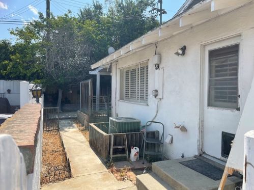 6742 Montclair Dr, Riverside CA  92504-1838 exterior