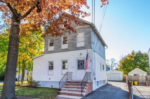 128 Grand St, N Milford, NJ 07646-2626