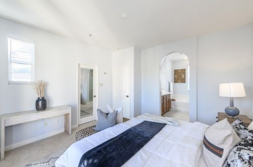 39 Tall Oak, Irvine CA  92603-4213 exterior