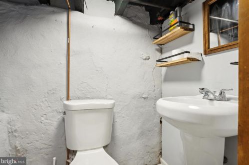 2840 16 St, Philadelphia PA  19145-4602 exterior